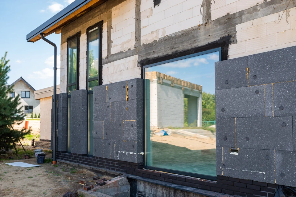 façade avec isolation thermique d'une maison individuelle